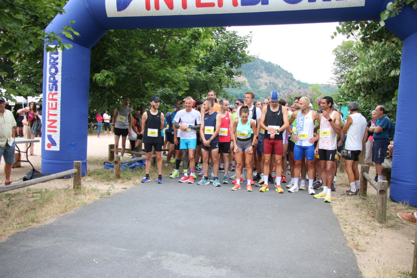 Les coureurs sont prêt au départ