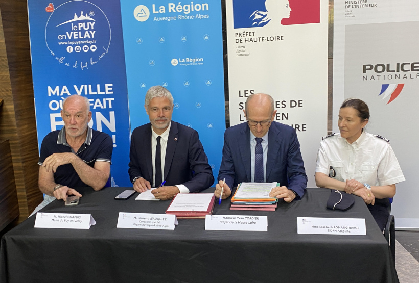 Lors de la signature des conventions de financement. 