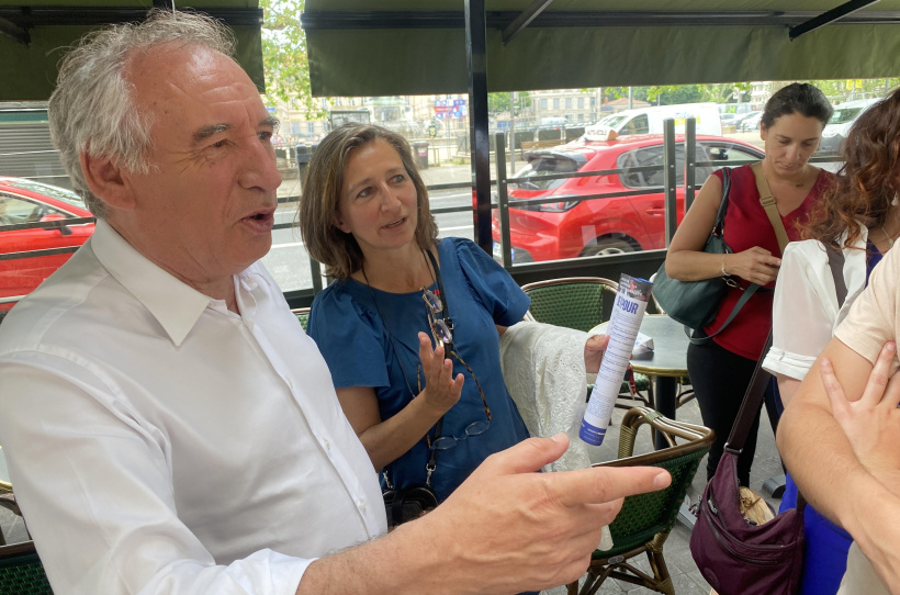 François Bayrou est venu encourager les candidats locaux, J-3 les élections législatives. 