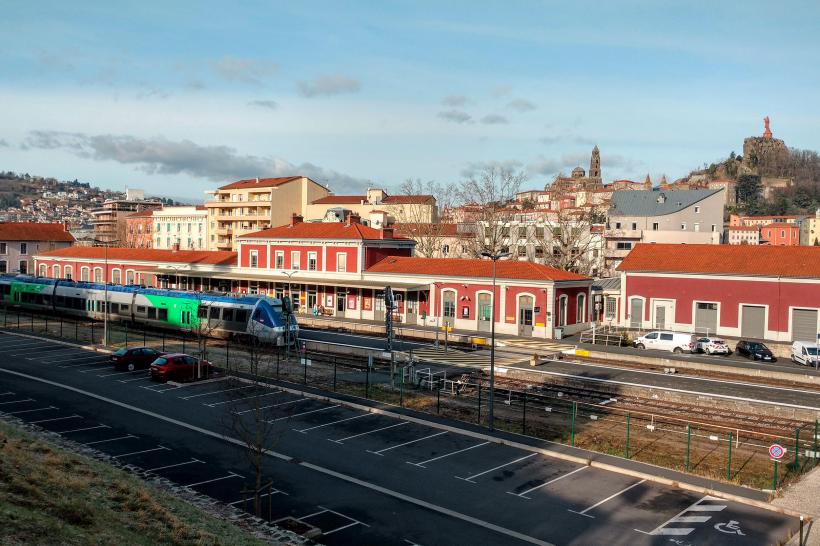 Nombreux sont les usagers de la ligne Le Puy-St-Etienne. Ces derniers devront patienter. 