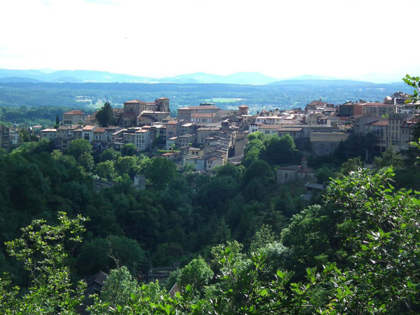 Le point de vue sur la ville de Thiers.