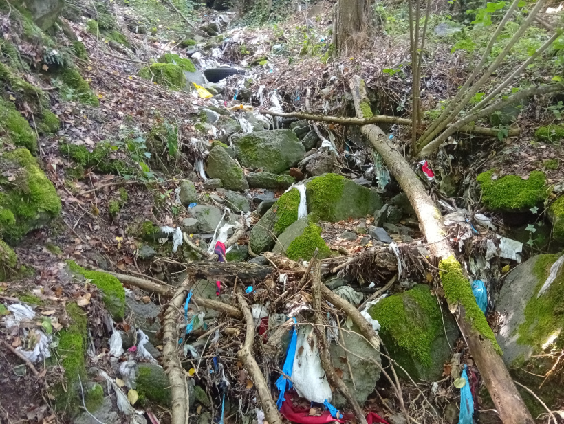 Un site escarpé et difficile d'accès