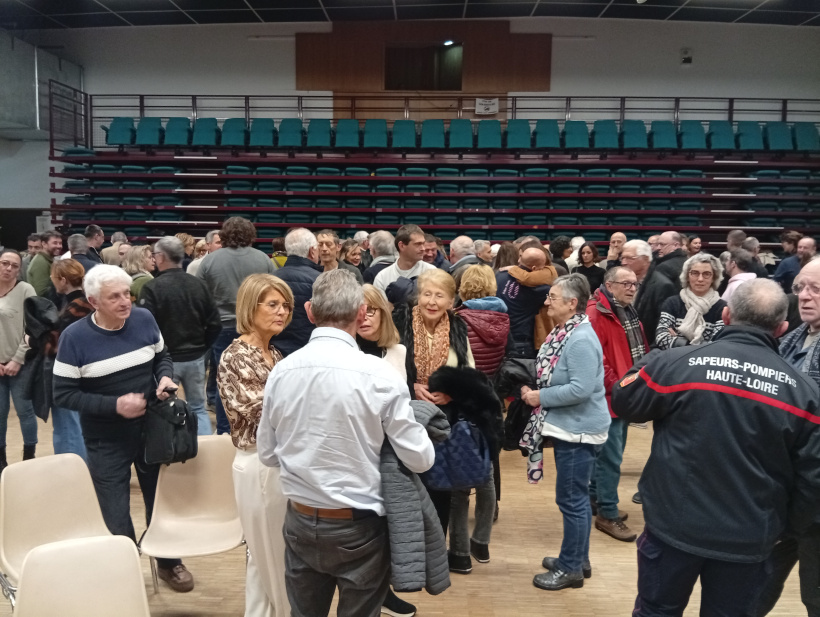 Du monde aux voeux de Brives-Charensac