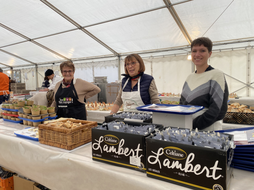 1200 repas sont servis par les bénévoles