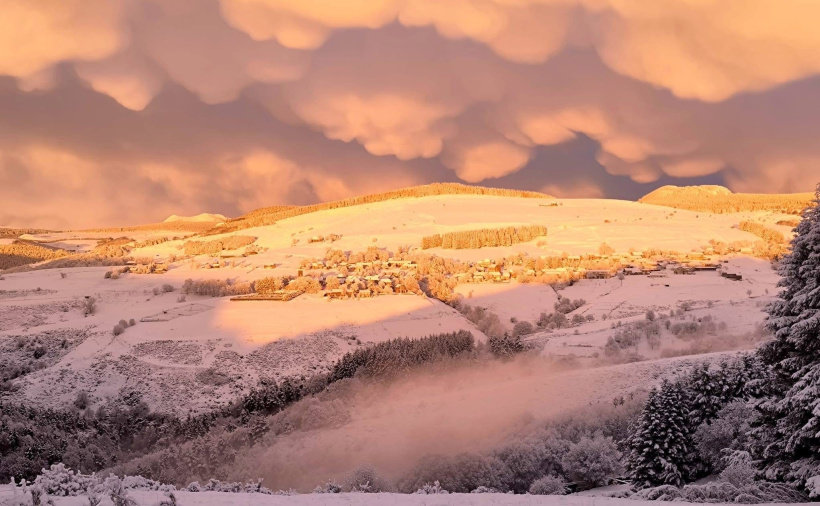 Le Mézenc et ses alentours, un bijou fièrement et ardemment défendu par beaucoup. 