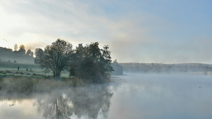 Naussac, le lac des reflets, un présent si fragile qu'il nous appartient de sauvegarder.