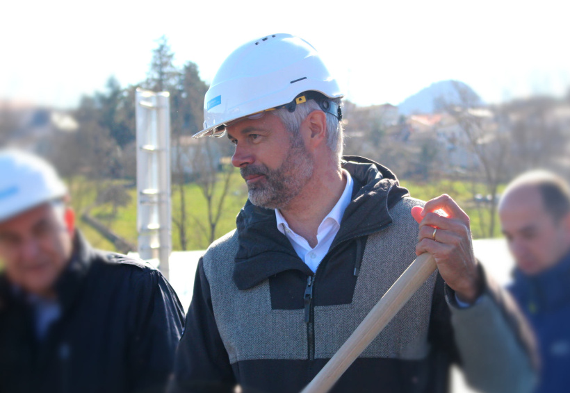 Laurent Wauquiez, lors du lancement des grands travaux routiers sur la RN 88. 