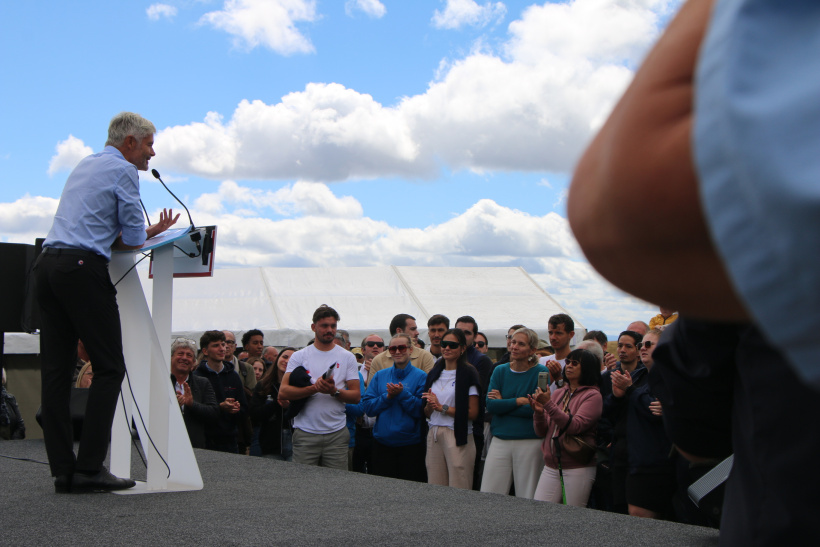 Laurent Wauquiez face au public