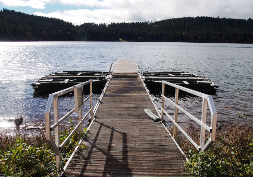 Le Lac du Bouchet, repère de gourmands, pêcheurs et flâneurs
