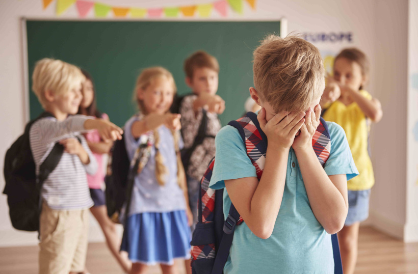 Aux pressions quotidiennes s'ajoute le pire.. le silence de l'enfant. 