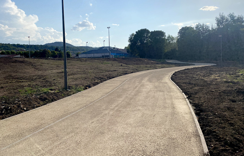 Les travaux en cousrs sur la pleine des sports de Vals