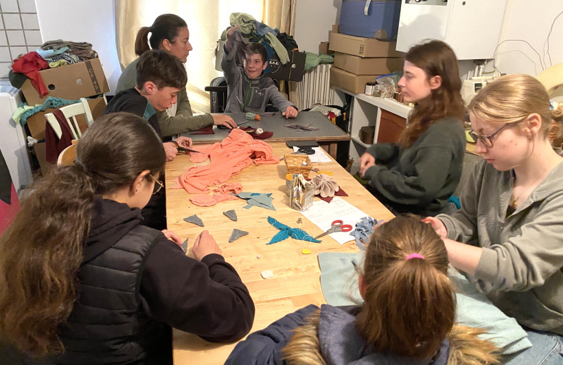 Des jeunes qui cultivent leur propre vie. 
