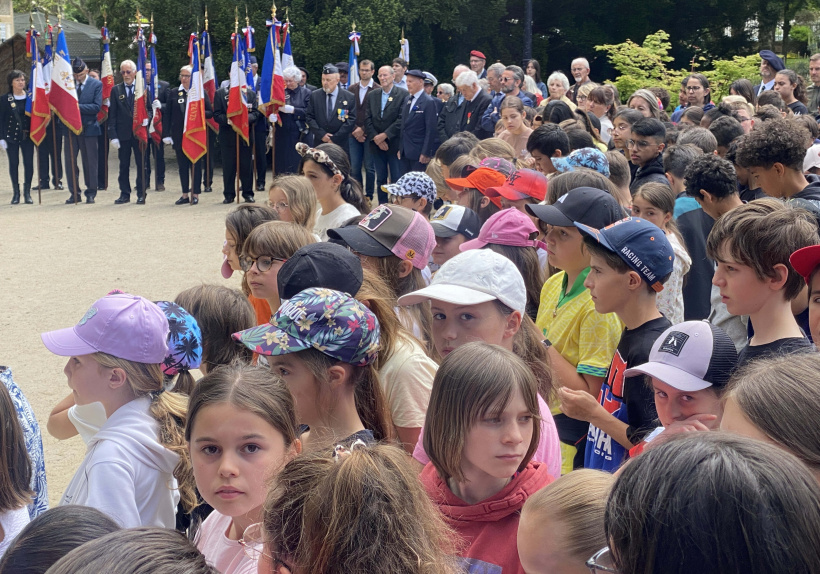 Les enfants sont les garants de la Mémoire pour que jamais ne reviennent les cauchemars. 
