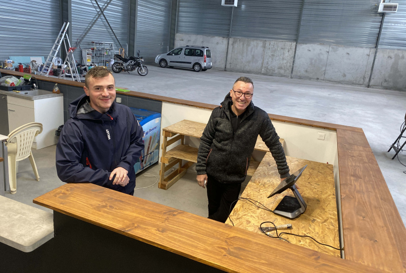 Romain et Jean-François Isnard, patrons de la future plus grande salle d'escalade du 43.