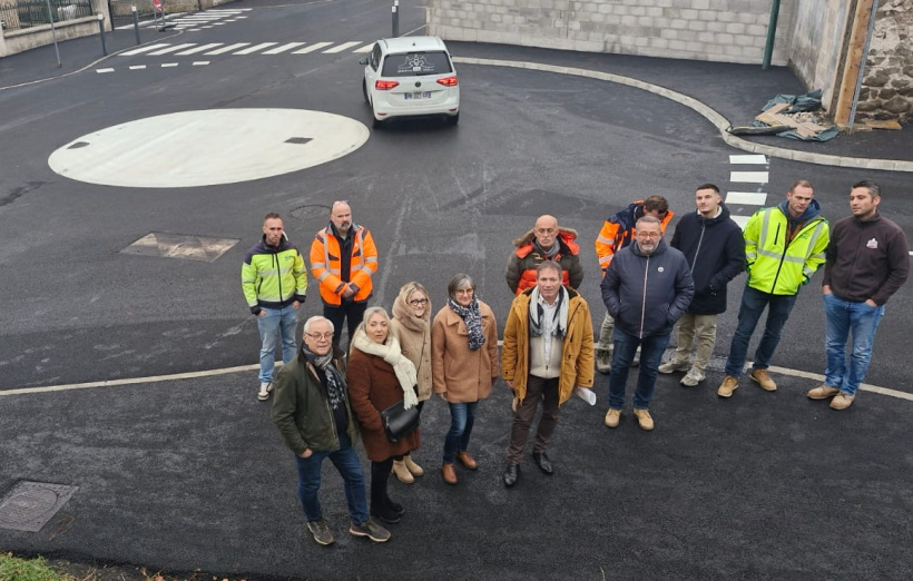 Broc travaux, l'Egev, Eyraud TP, AB2R + Osmose paysage, ont permis sa réalisation. 