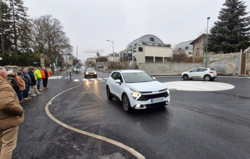 L'ouverture du rond-point a, tout de suite, rendu la circulation fluide sur l'av. de Vals.