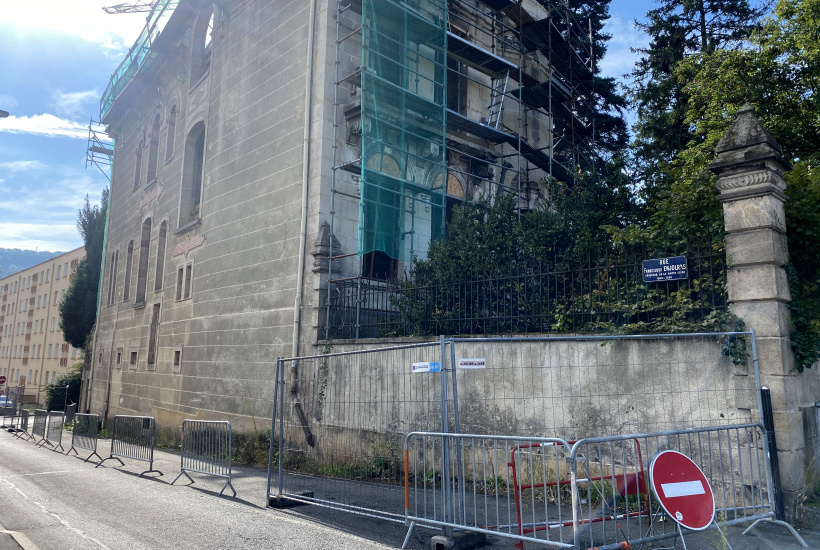 La Rue Francisque Enjolras, vouée à devenir un sens unique avec une voie cyclable.