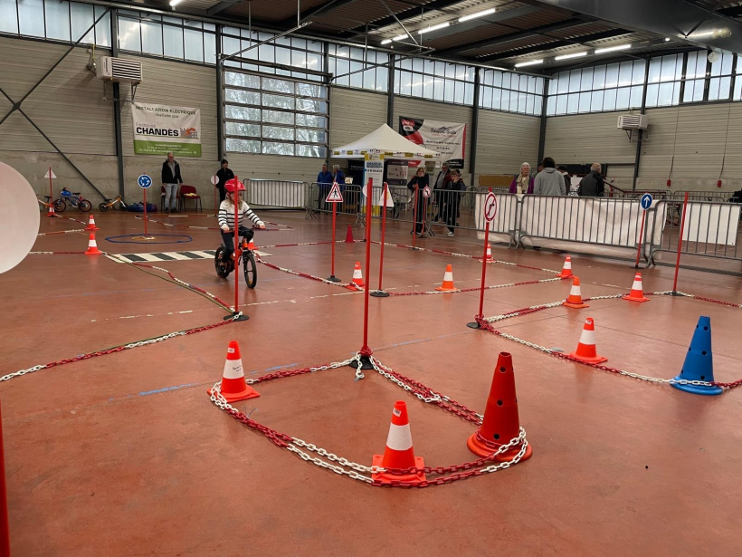 Un parcours dédié aux enfants pour s'essayer à la signalisation en vélo