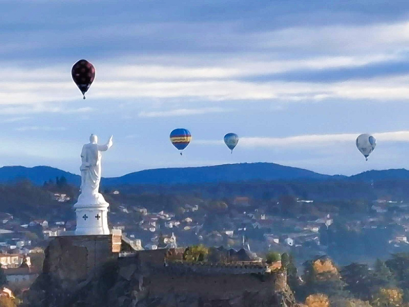 Saint-Joseph guidant les ballons