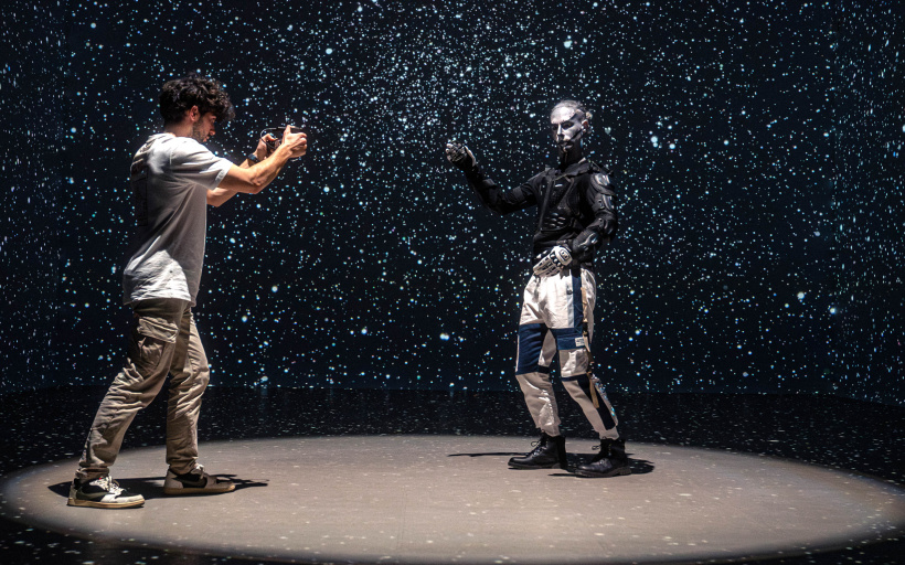 Le réalisateur Timothée Falcon et le comédien Gabriel Jouve, des étoiles fascinantes. 