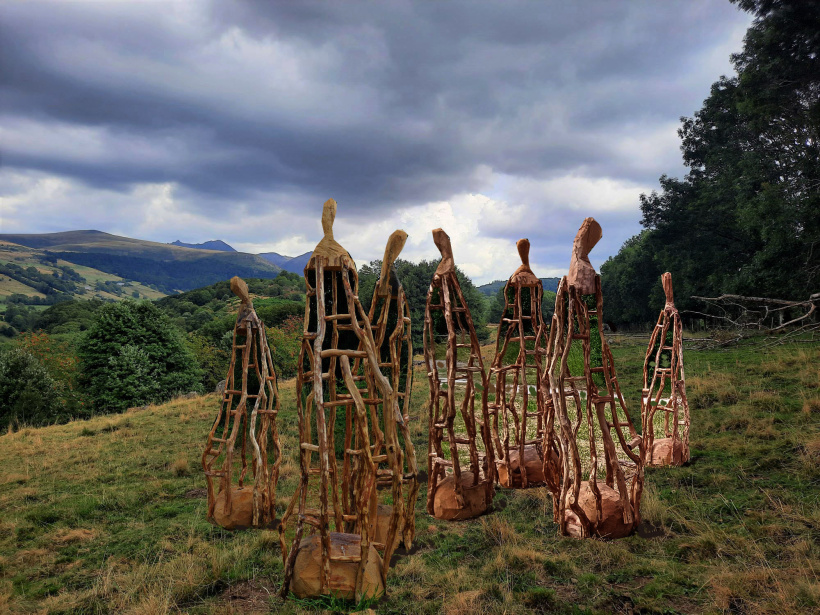 Danciing Figures/Fairies, l'oeuvre de Rumen Dimitrov, sculpteur bulgare.