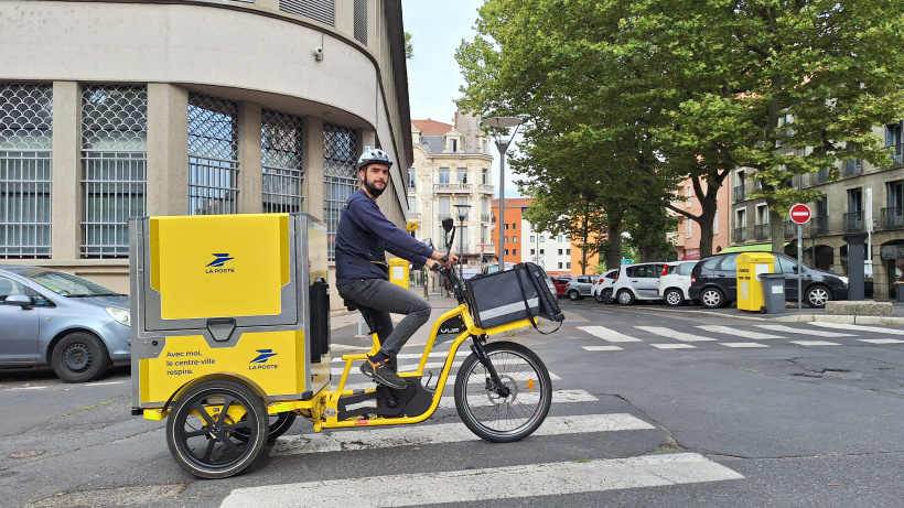 Benoit au volant du vélo-cargo