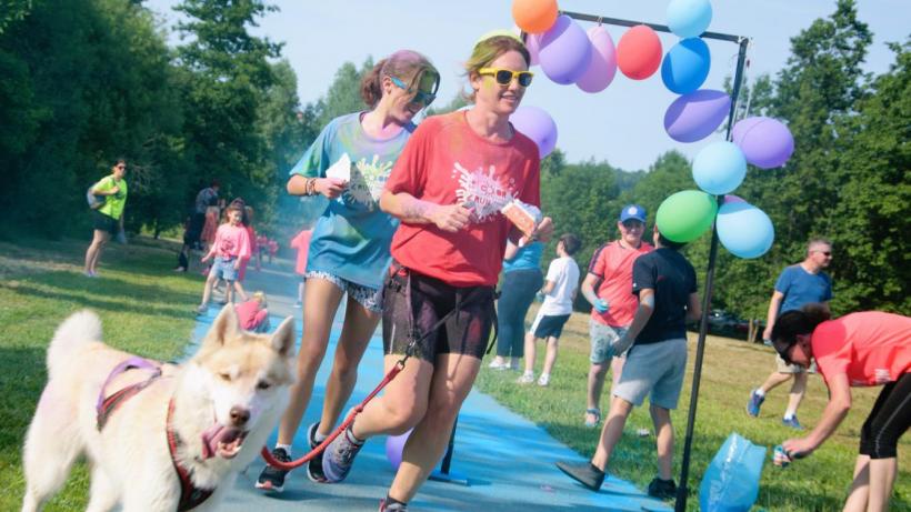 Explosion de couleurs et de sourires pour la Color Run de Fit Run Sport