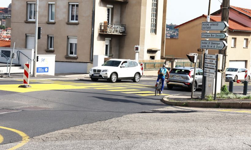 Actuellement, les cyclistes jouent aux kamikazes pour rejoindre le centre-ville ponot.