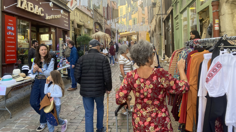 Les commerçants ont investi les trottoirs