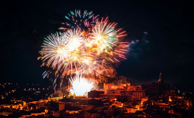 Haute-Loire. Ils voulaient faire un feu d'artifice, c'était interdit par  arrêté préfectoral